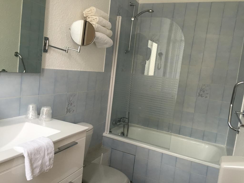 Hotel Le Faisan Монлюсон Номер фото