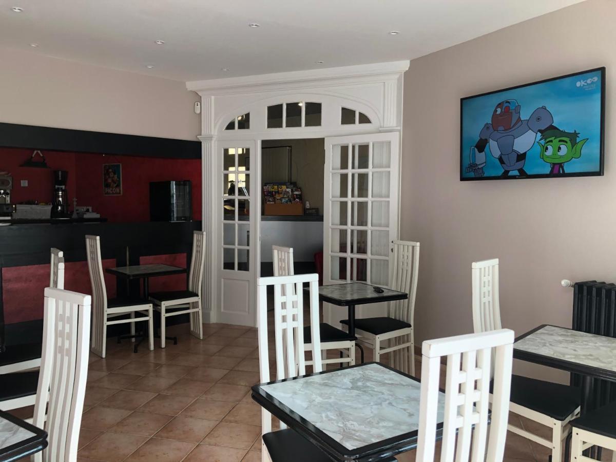 Hotel Le Faisan Монлюсон Экстерьер фото